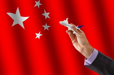 Virüs, uçak. Seyahat için sağlık sigortası.