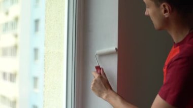 Odanın bitmemiş binasının içi. Gaz bloklarının inşası ve odalar arasında iç bölümler