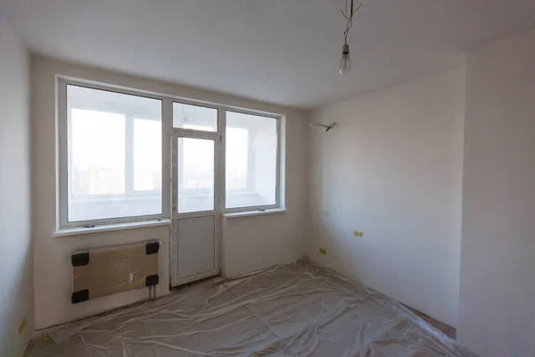 preview apartment where renovations are taking place with the processing of all surfaces