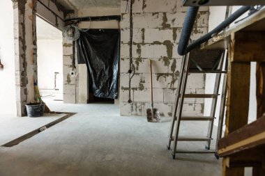 Yenileme konsepti - restorasyon sırasında oda