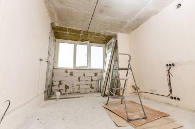 Yenileme konsepti - restorasyon sırasında oda