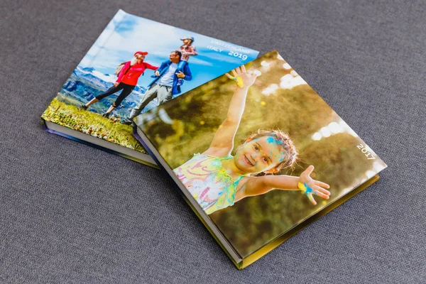 Photobook Album Deck Table Travel Photos Stock Photo by ©sinenkiy 404214352