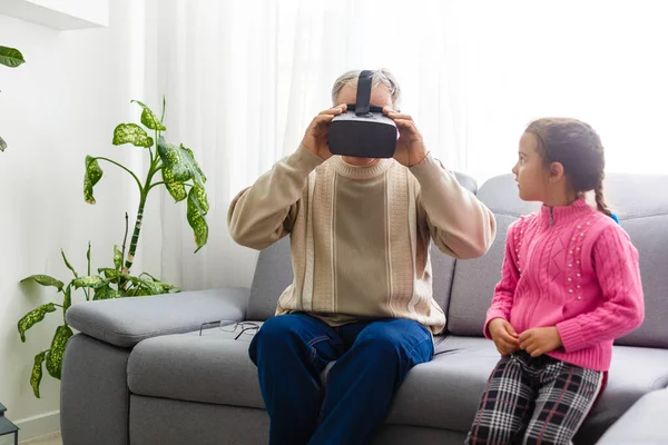 Senior Man Wearing Virtual Reality Goggles Home — Stock Photo, Image