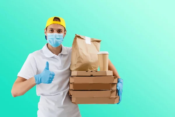 Leverans Man Mask Och Handskar Föra Färsk Mat Till Kundens — Stockfoto