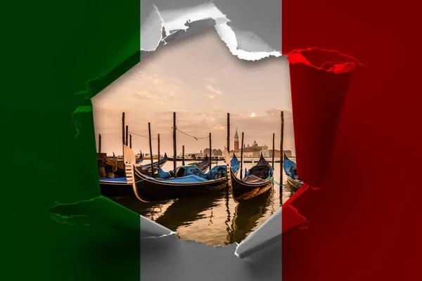 Natura Przez Flagę Włoch — Zdjęcie stockowe
