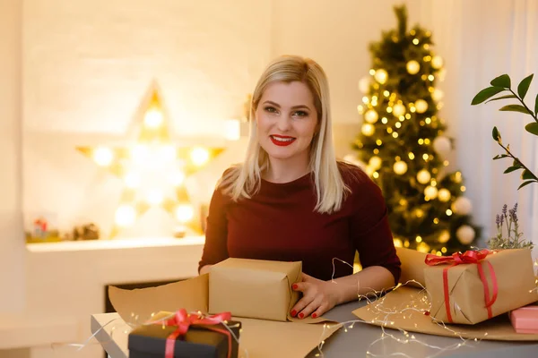 Closeup Table Woman Making Christmas Decorations Upper View — Stock Photo, Image