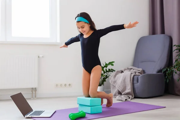 Little Girl Doing Yoga Exercise Fitness Studio Big Windows Background — Stock Photo, Image