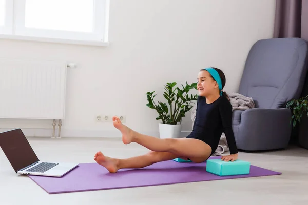 Little Girl Doing Yoga Exercise Fitness Studio Big Windows Background — Stock Photo, Image