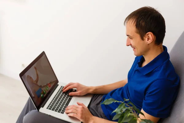 Young Man Working Absorbed Laptop Home Copy Space — Stock Photo, Image