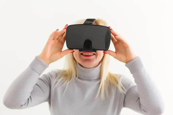 Frau Mit Virtual Reality Headset Virtual Brille — Stockfoto