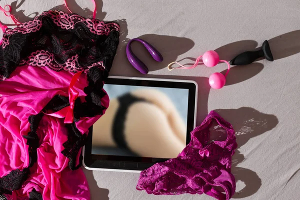 Bunte Sexspielzeuge Präsentiert Mit Weihnachtsdekoration Perfekte Weihnachtsgeschenke Für Erwachsene — Stockfoto