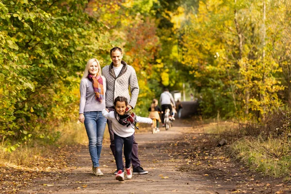 Happy Family Having Fun Outdoors Autumn Park Blurred Leaves Background — Stock Photo, Image