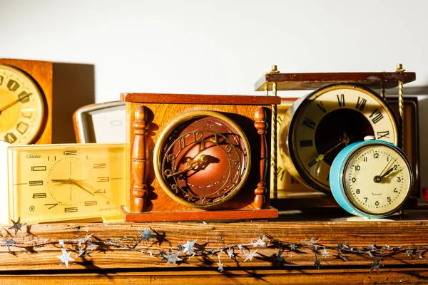 Reloj Que Está Exhibición Foto Alta Calidad —  Fotos de Stock