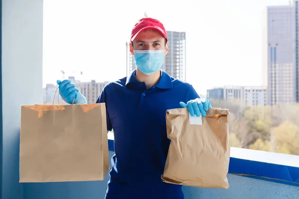 Delivery Man Holding Cardboard Boxes Rubber Gloves Mask Online Shopping — Stock Photo, Image