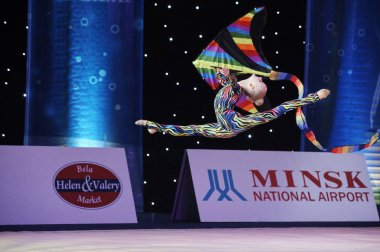 Kimliği belirsiz genç jimnastikçi, jimnastik, Minsk, Belarus 22 Aralık 2018 'Bebek-Cup Belswissbank' çocuk yarışmalarda yer aldığı.