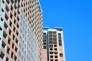 İnşaat inşaat site işleri mavi gökyüzü