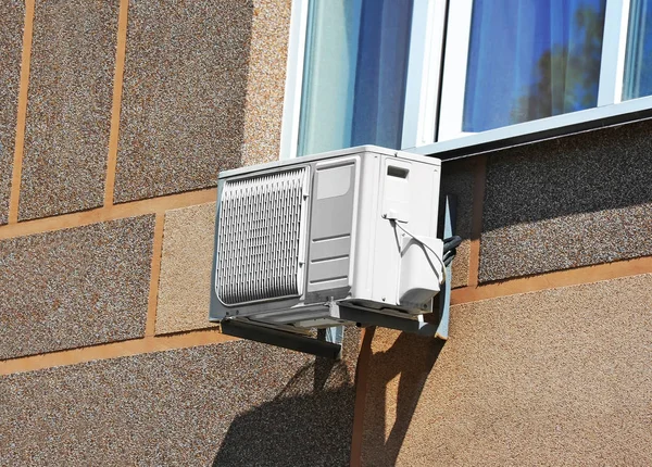 壁の空調と換気システム — ストック写真