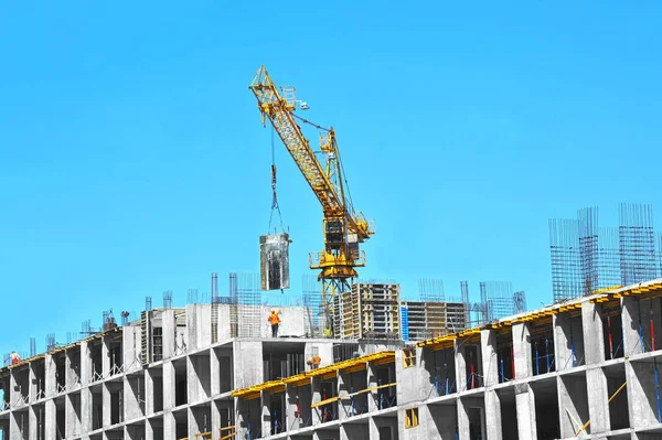 Grúa Construcción Construcción Contra Cielo Azul —  Fotos de Stock