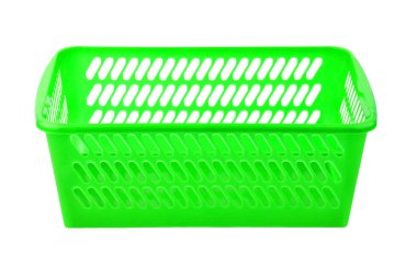 Yeşil plastik sepet, beyaz arkaplanda izole edilmiş.