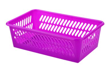 Beyaz arka plan üzerinde izole mor plastik sepet