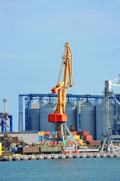 Guindaste Carga Silo Grãos Porto Odessa Ucrânia — Fotografia de Stock