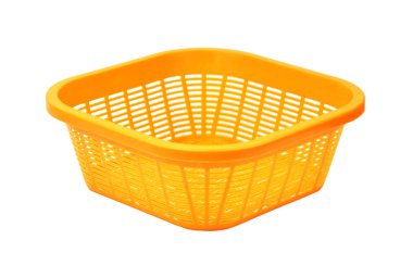 Beyaz arka plan üzerinde izole depolama plastik sepet