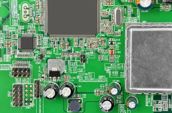 Zelený Tisk Modemu Deska Mikroobvod Detail — Stock fotografie
