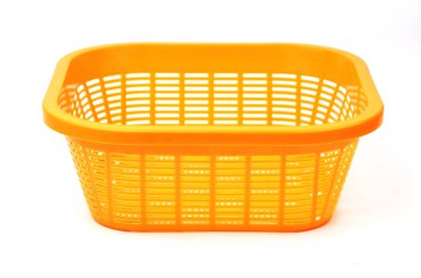 Beyaz arka plan üzerinde izole depolama plastik sepet