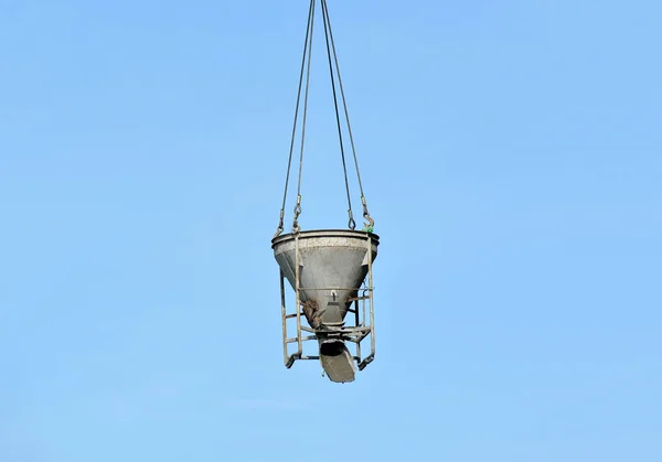 Crane Lifting Concrete Mixer Container Blue Sky — Stock Photo, Image