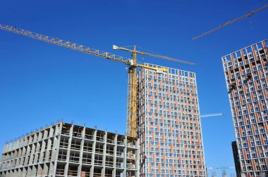 Vinç ve highrise şantiye