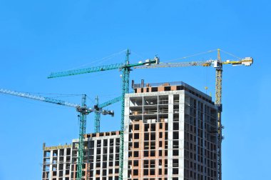 Vinç ve highrise şantiye