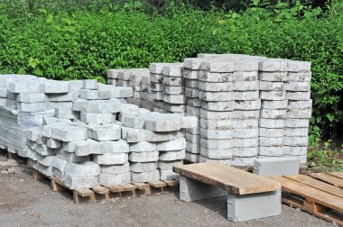 Kaldırım taşı yığını