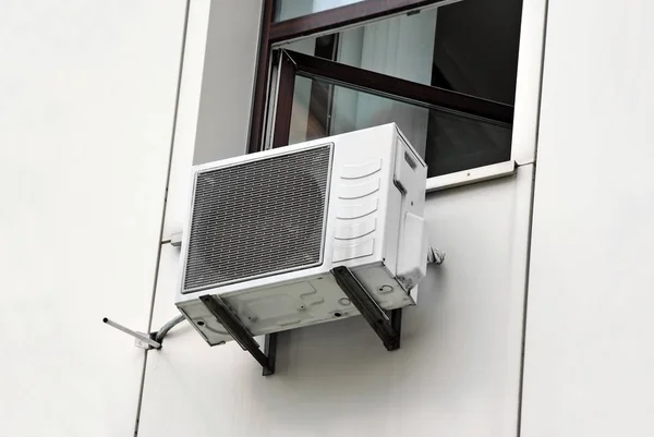 Sistema de ar condicionado na parede — Fotografia de Stock