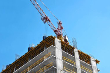 Vinç ve highrise şantiye
