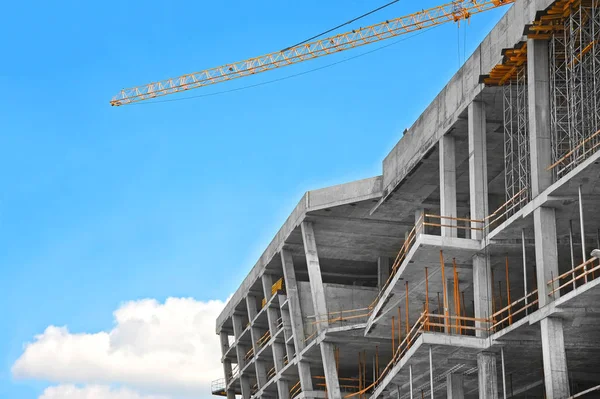 Crane and highrise construction site — Stock Photo, Image