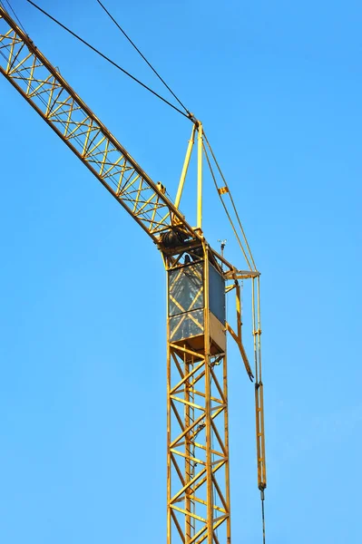 Grúa torre de construcción —  Fotos de Stock