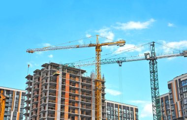 Vinç ve highrise şantiye