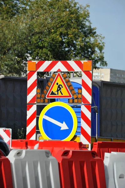 Yol iş işareti — Stok fotoğraf