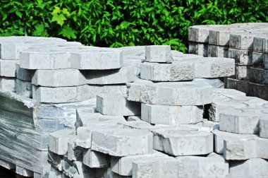 Kaldırım taşı yığını