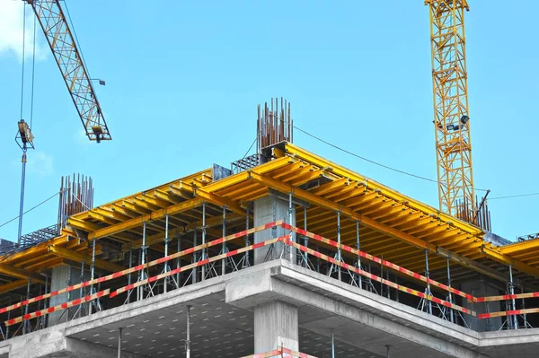 Vinç ve highrise şantiye