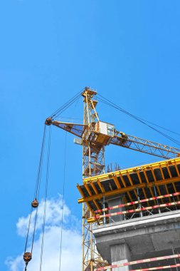 Vinç ve highrise şantiye