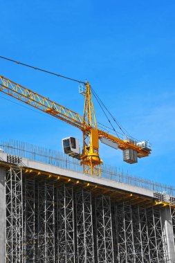 Vinç ve highrise şantiye