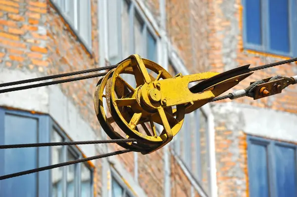 Crane winch with cable — Stock Photo, Image