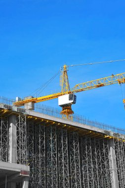 Vinç ve highrise şantiye