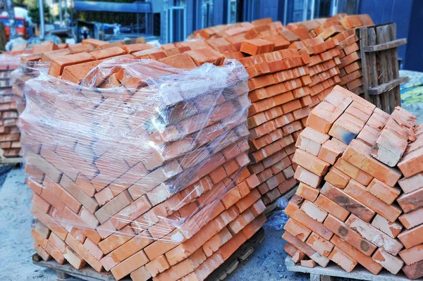 Stack of red brick — Stock Photo, Image