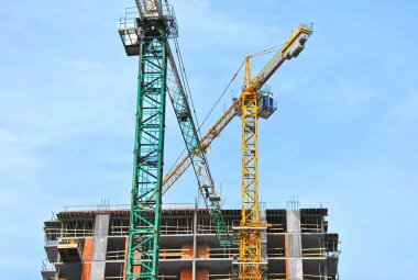 Vinç ve highrise şantiye