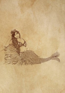 Uzun saçlı deniz kızı kendi tarafına eğiliyor ve izleyiciye bakıyor. Uzun saçlı deniz kızı, yana doğru eğiliyor ve izleyiciye bakıyor..