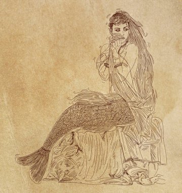 Uzun saçlı deniz kızı kendi tarafına eğiliyor ve izleyiciye bakıyor. Uzun saçlı deniz kızı, yana doğru eğiliyor ve izleyiciye bakıyor..