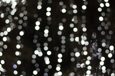 Gümüş ve beyaz ışık bokeh arka plan. Gümüş ve beyaz nokta hafif bulanık arka plan