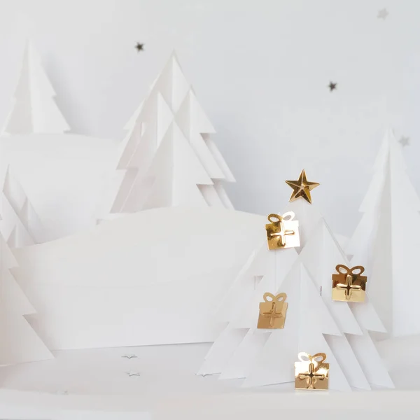 Téli Csodaország Készült Fehér Könyv Fehér Könyv Karácsonyfa Díszített Arany — Stock Fotó